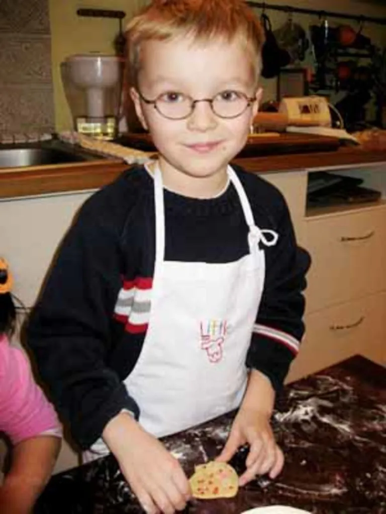 LITTLE CHEF - cooking courses for children lead in Polish, English and French