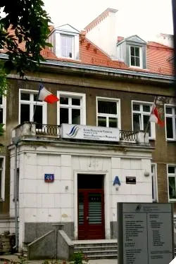 Lycée français de Varsovie (المدرسة الثانوية الفرنسية في وارسو)