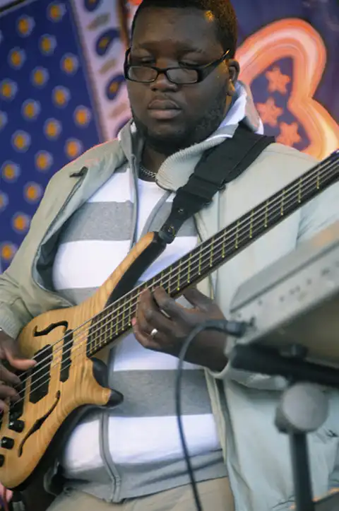 Clive Brown & The Shekinah Singers