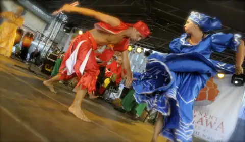  Choreografia poświęcona w całości afrokubańskiej bogini morza - Yemaya