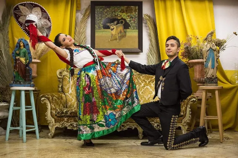 Monarka krzewi meksykańską kulturę w Polsce poprzez taniec
