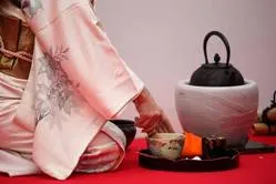 Outdoor Tea Ceremony in Japan, mrhayata, CC BY SA 3.0.