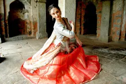 Kathak - taneczna opowieść, muzyczna ilustracja. Pokaz klasycznego tańca indyjskiego KATHAK